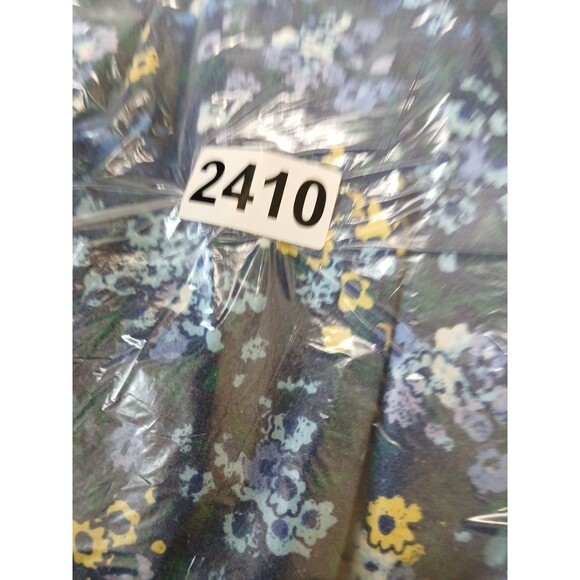 Crest Scrub Top Size L Womans  Blue Floral Med Vet Peds - Picture 10 of 10